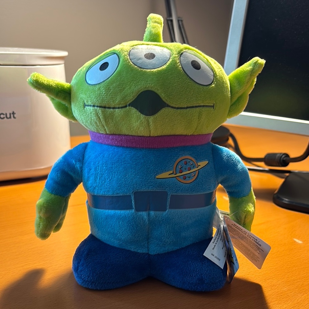 Disney Toy Story Green and Blue Alien Plush - the claw